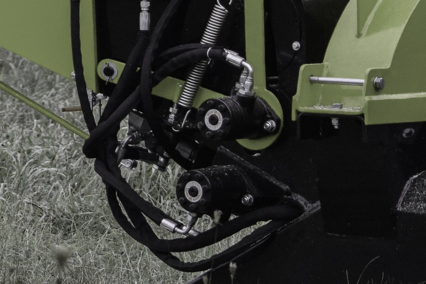 Forestline DH8 8" PTO Wood Chipper with Dual Hydraulic In-feed
